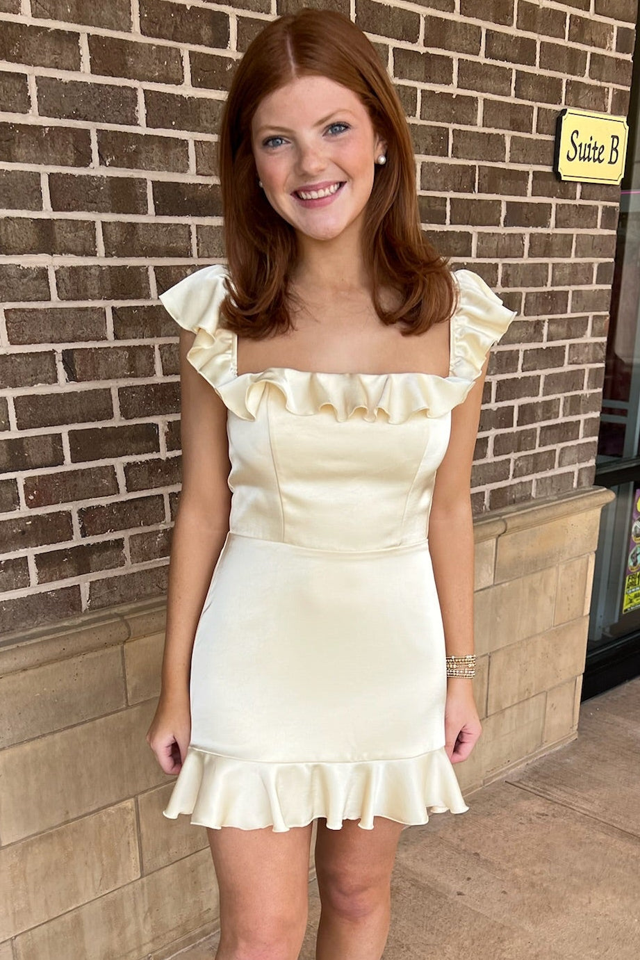 butter yellow short dress Lulus Women's Sleeveless Ruffle Shoulder Mini Dress, Yellow, Large Gown Vestidos Junior En The structured bodice is 3days Color:GOLD-2