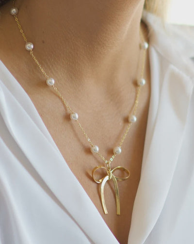 Miss Priss Bow Necklace