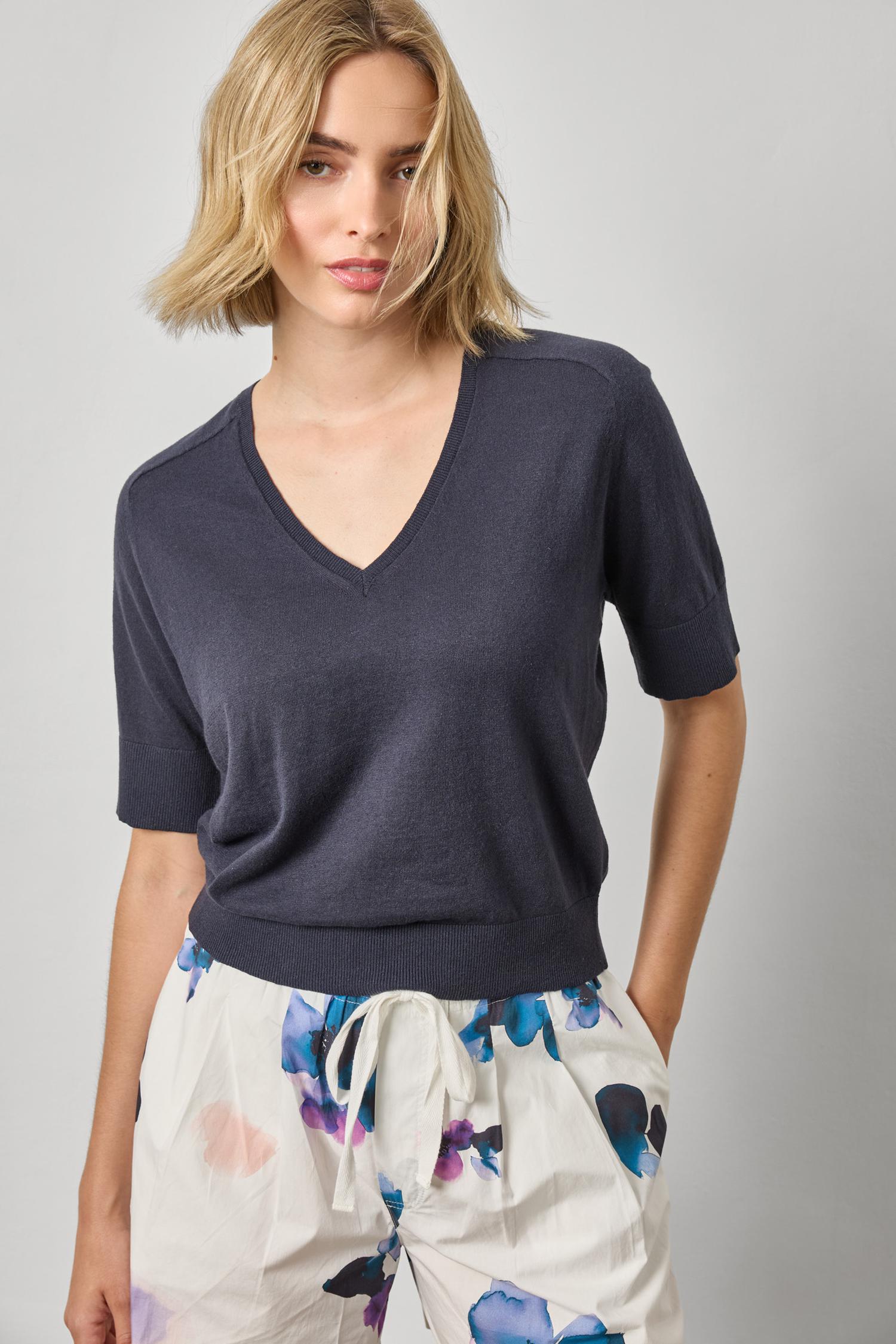 V-Neck Saddle Sleeve Sweater - Navy – Rumor Boutique