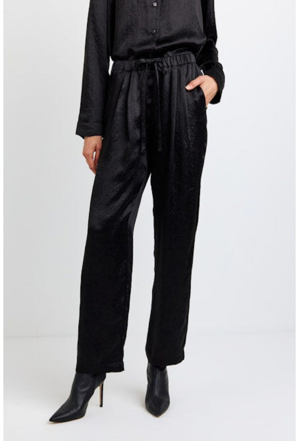 Textured Silky Trouser Pant - Black