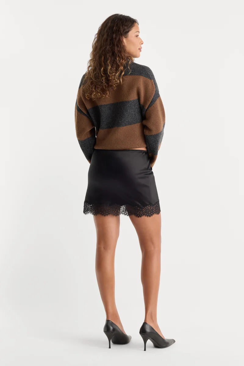 The Lace Trim Skirt - Black