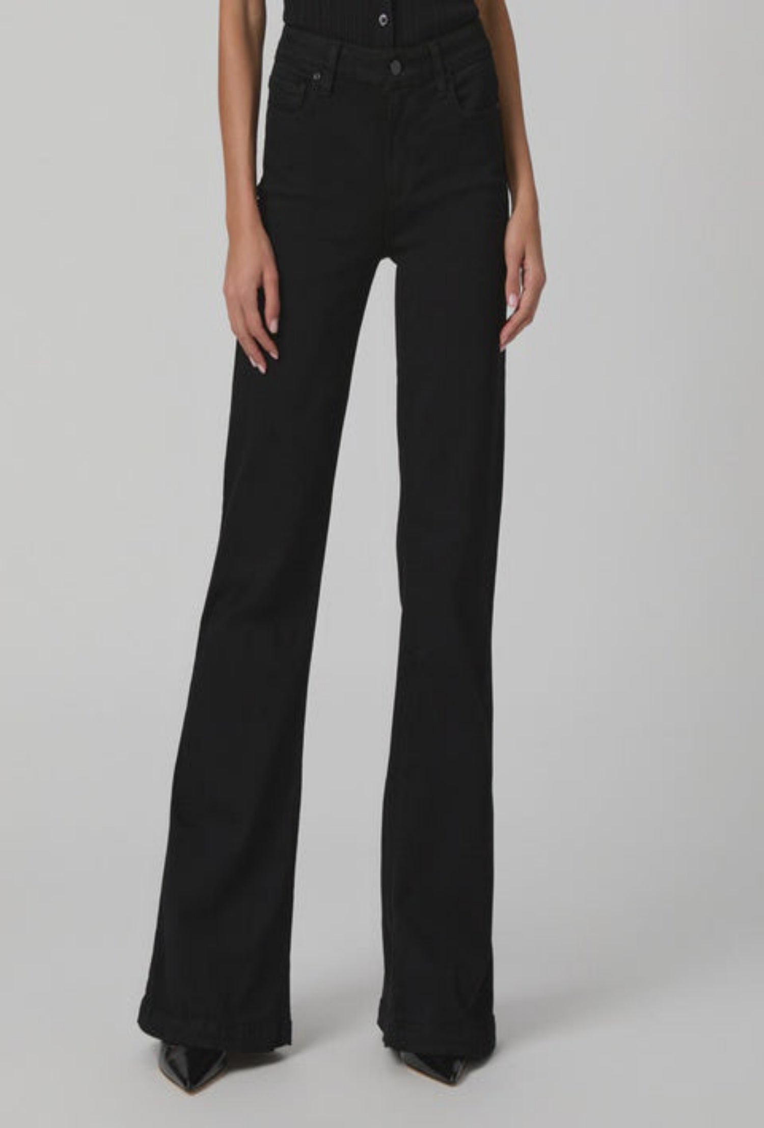 Genevieve Petite 30" - Black Shadow