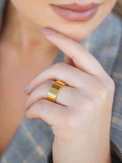 Modernist Cigar Ring - Gold