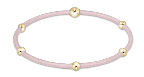 "e"ssentials Light Pink