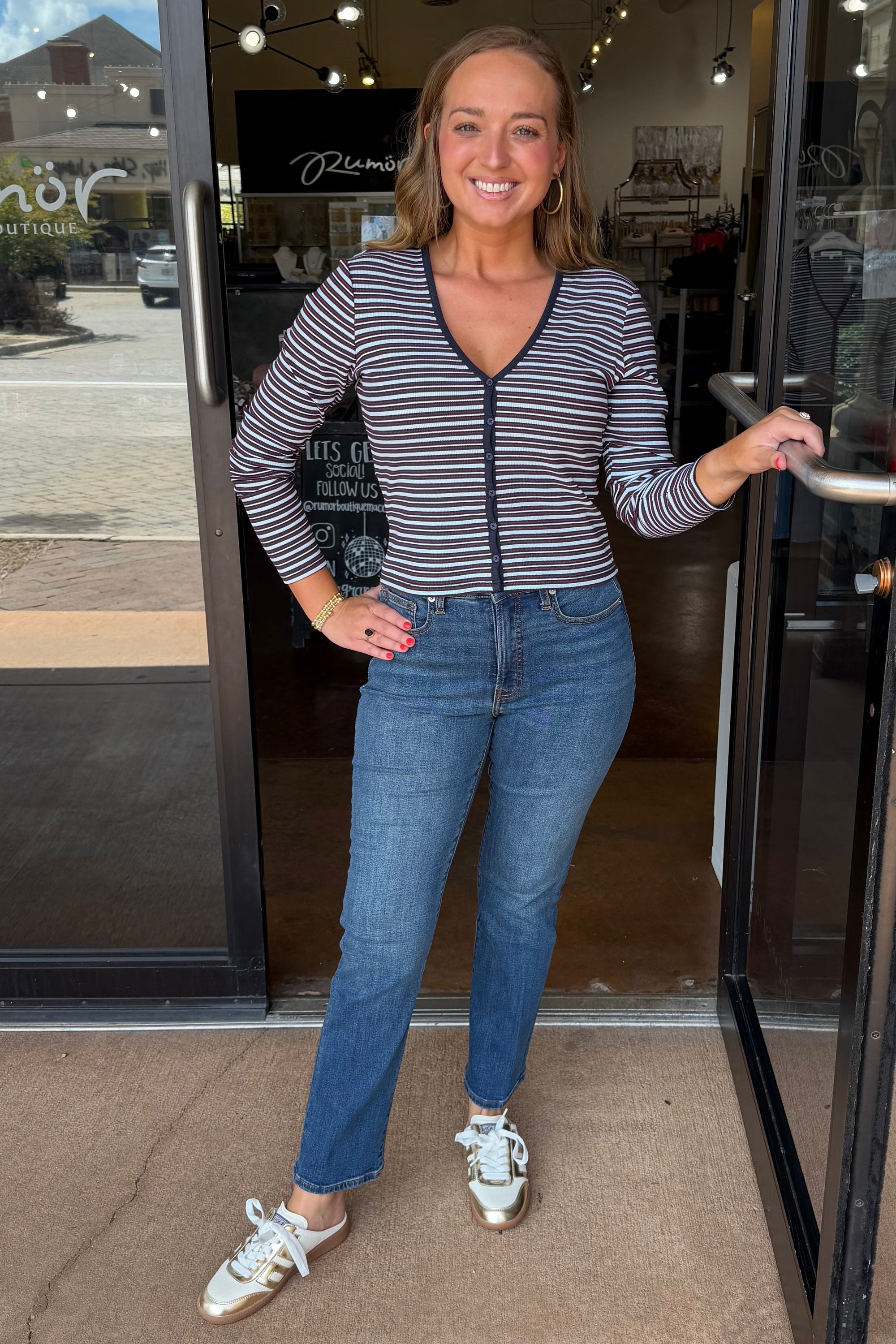 Good Legs Straight Jeans - Blue 004