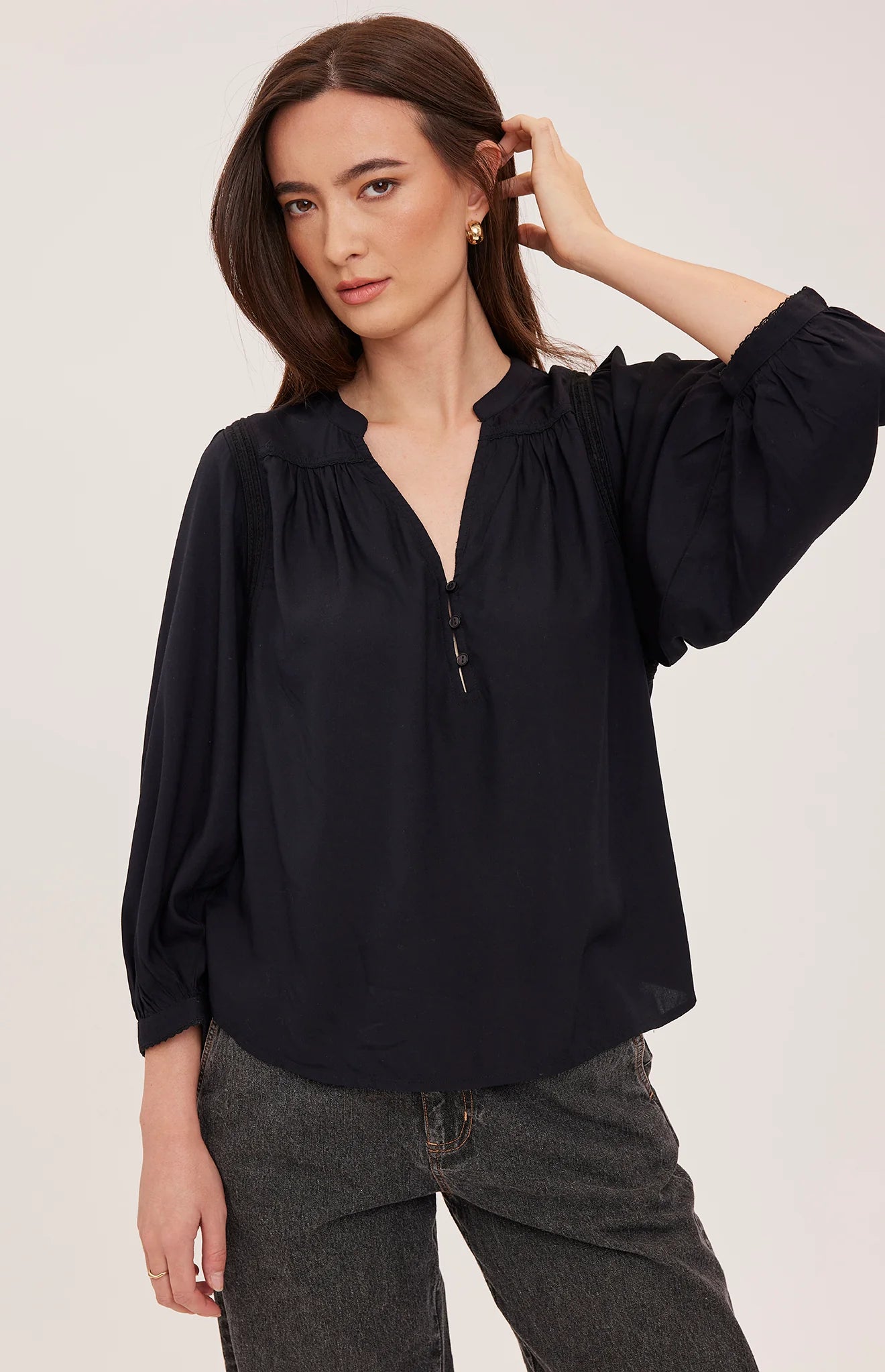 Ashlyn V-Neck Blouse - Black