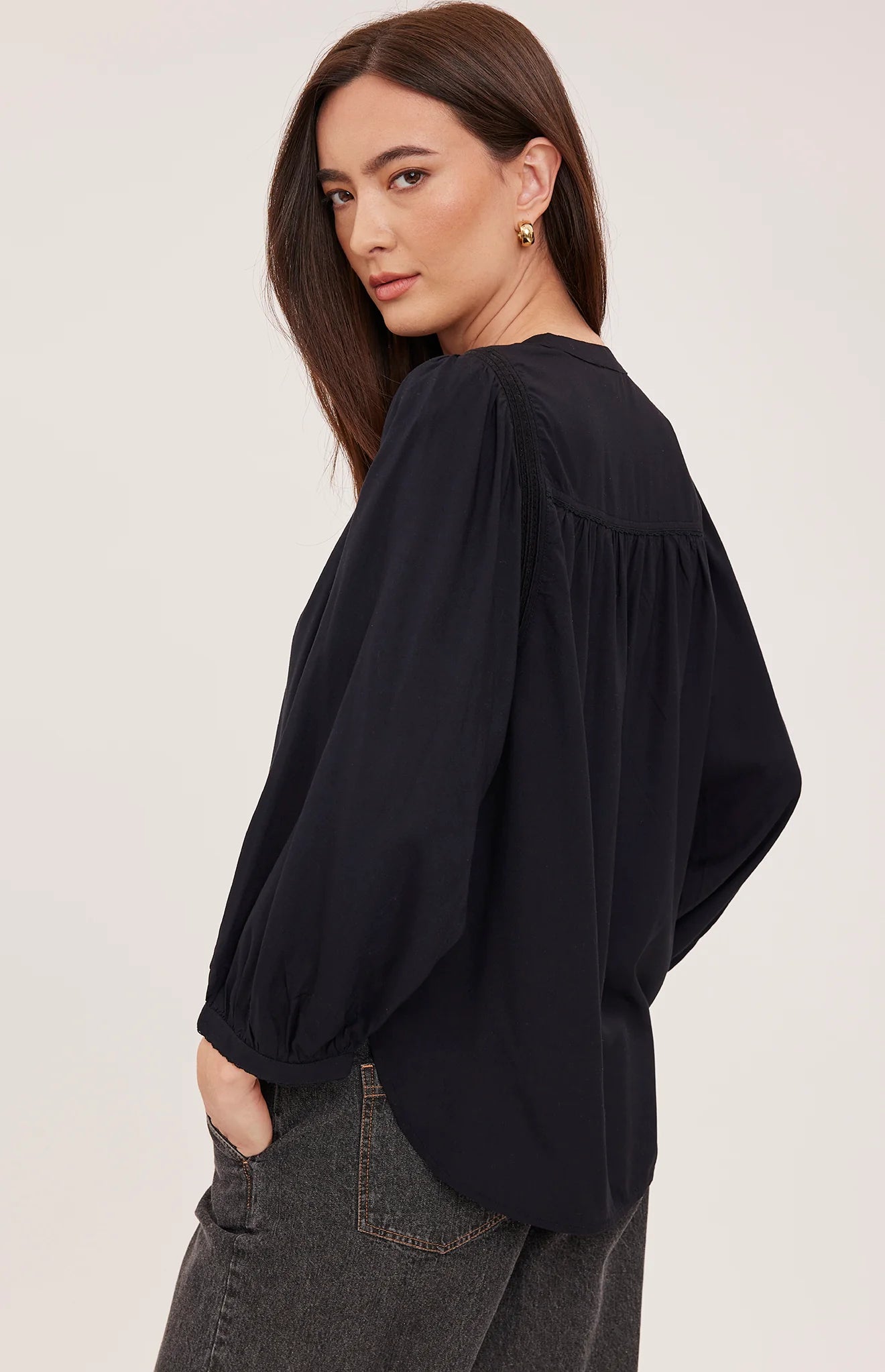 Ashlyn V-Neck Blouse - Black
