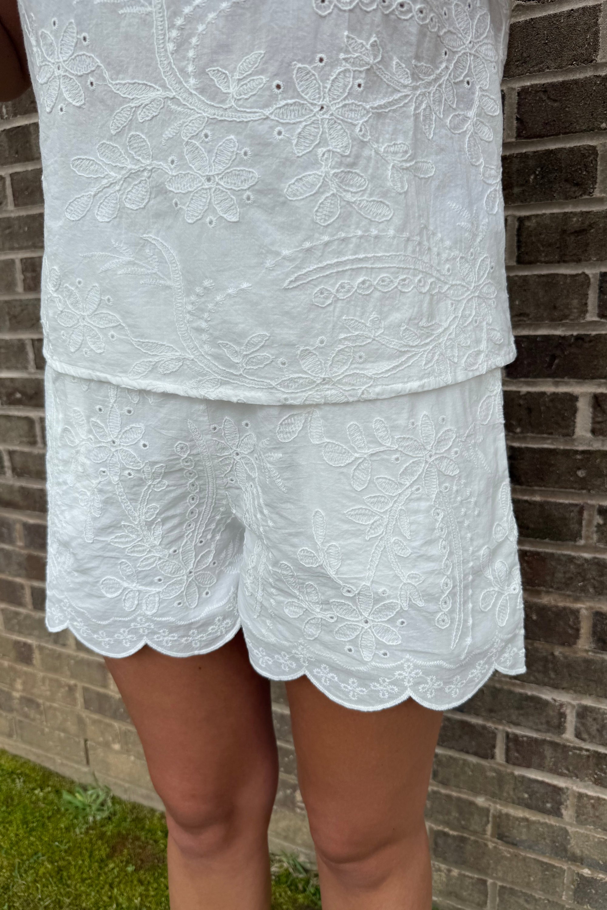 Jannie Eyelet Short - White