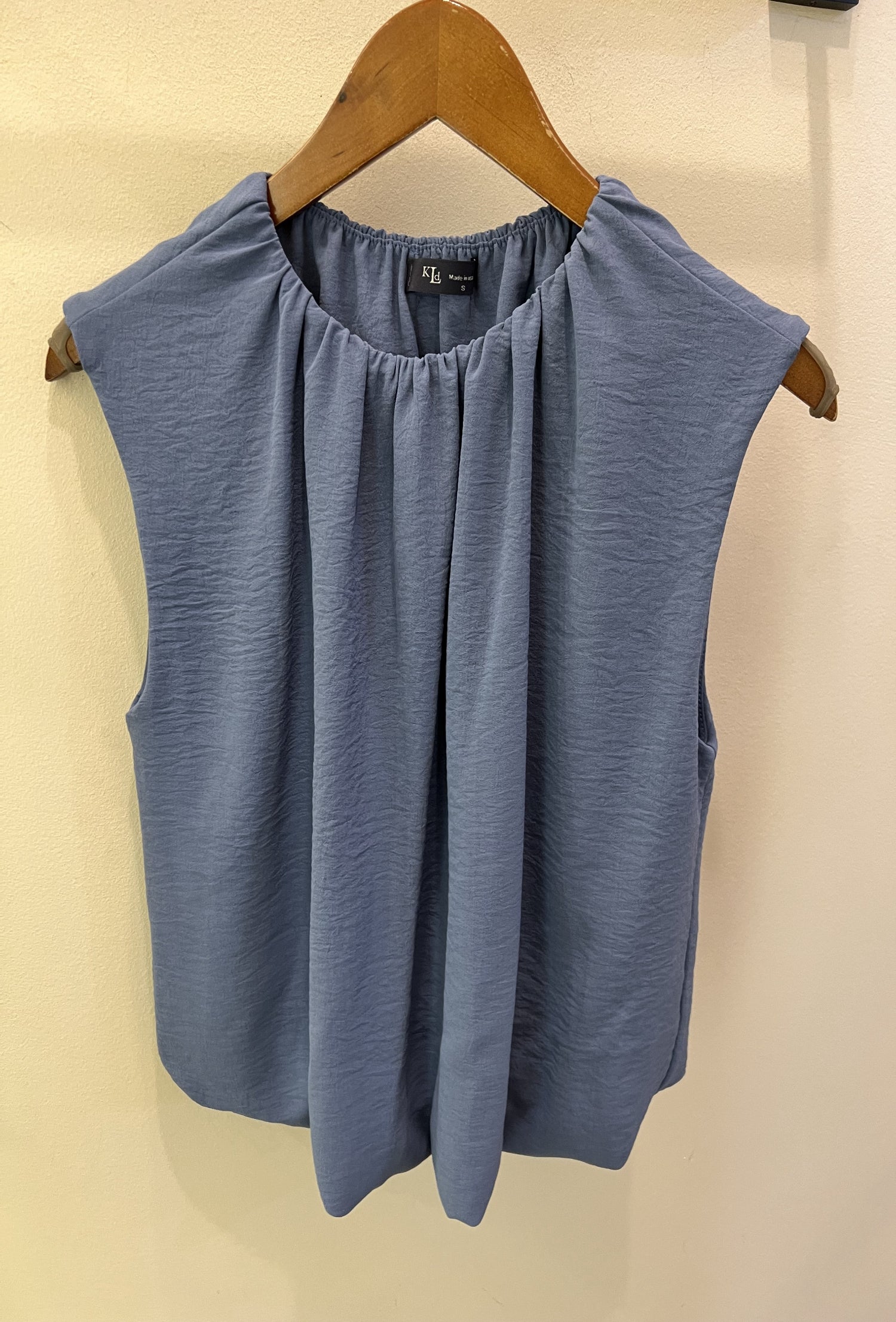 Sleeveless Bubble Hem Top - Blue