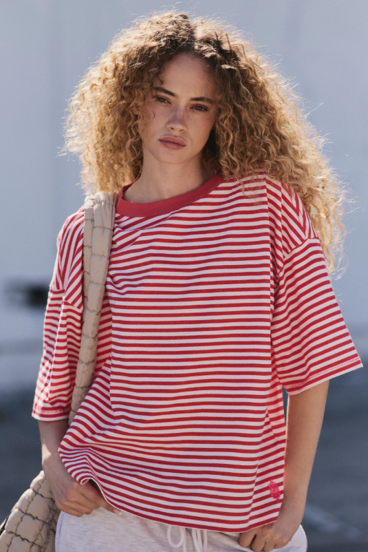 Printed Tackle Tee - Court Stripe Grapefr