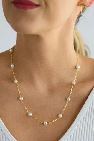 Catch Waves Pearl Necklace