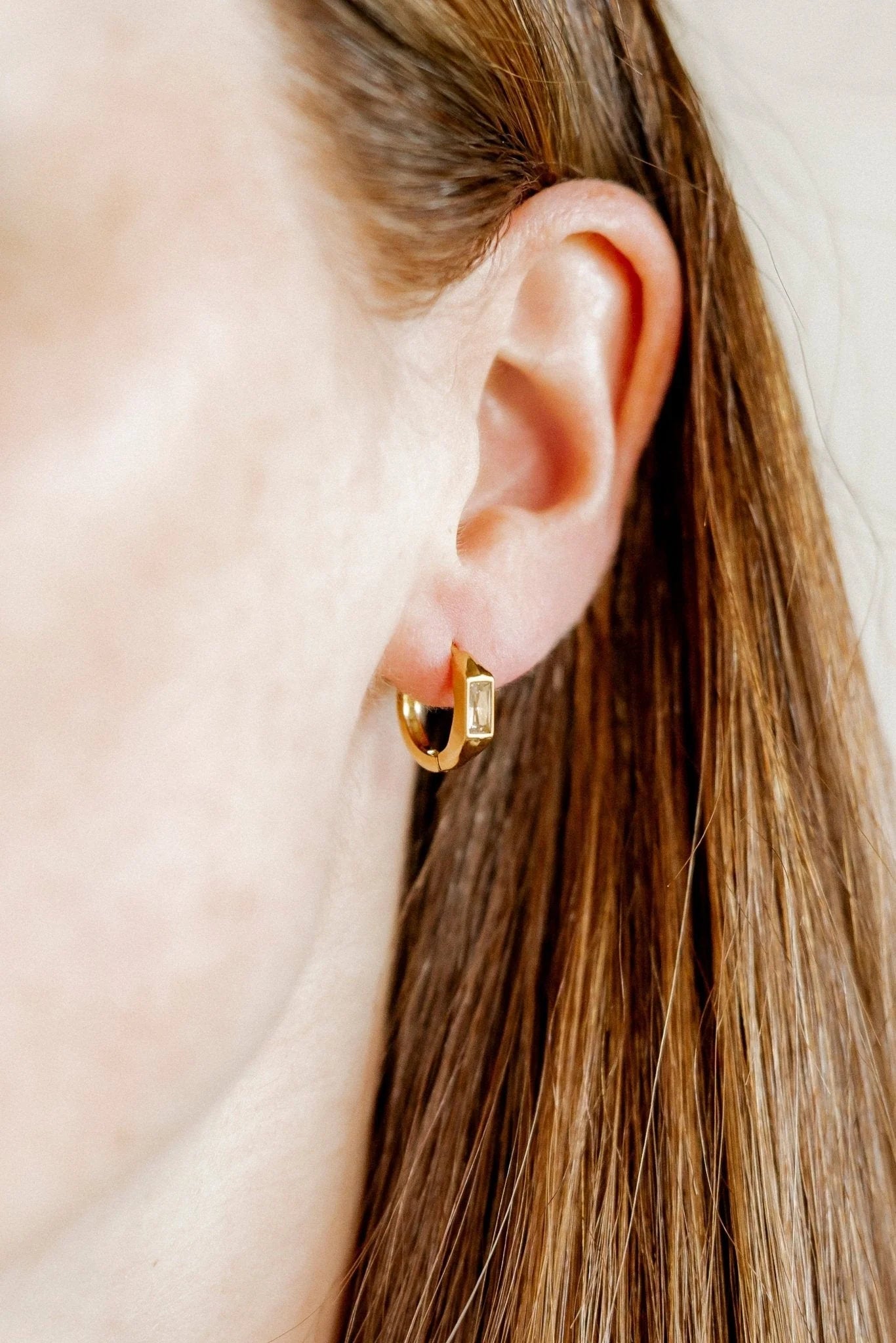 Huggie Earrings - Lottie Gold