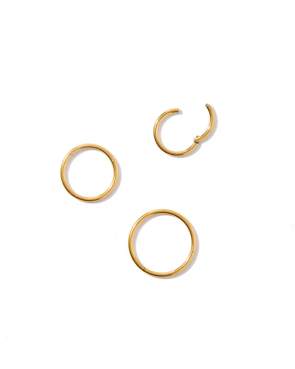 Ava Huggie Earring - Gold