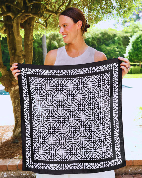 Langston Geometric Scarf - Medium - Black / White