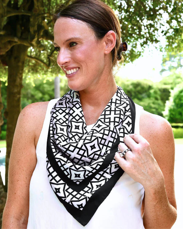 Langston Geometric Scarf - Medium - Black / White