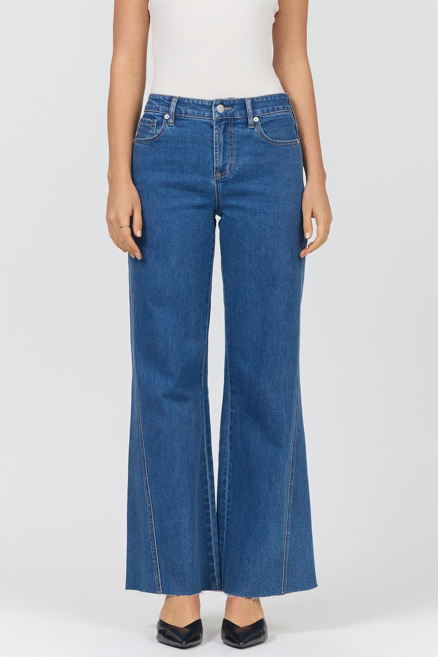 Micah Mid Rise Twisted Seam Jean - Belby